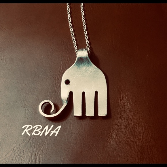 Elephant Fork Necklace Pink